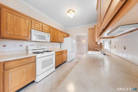 177 Thistle Pond Drive Bloomfield CT 06002