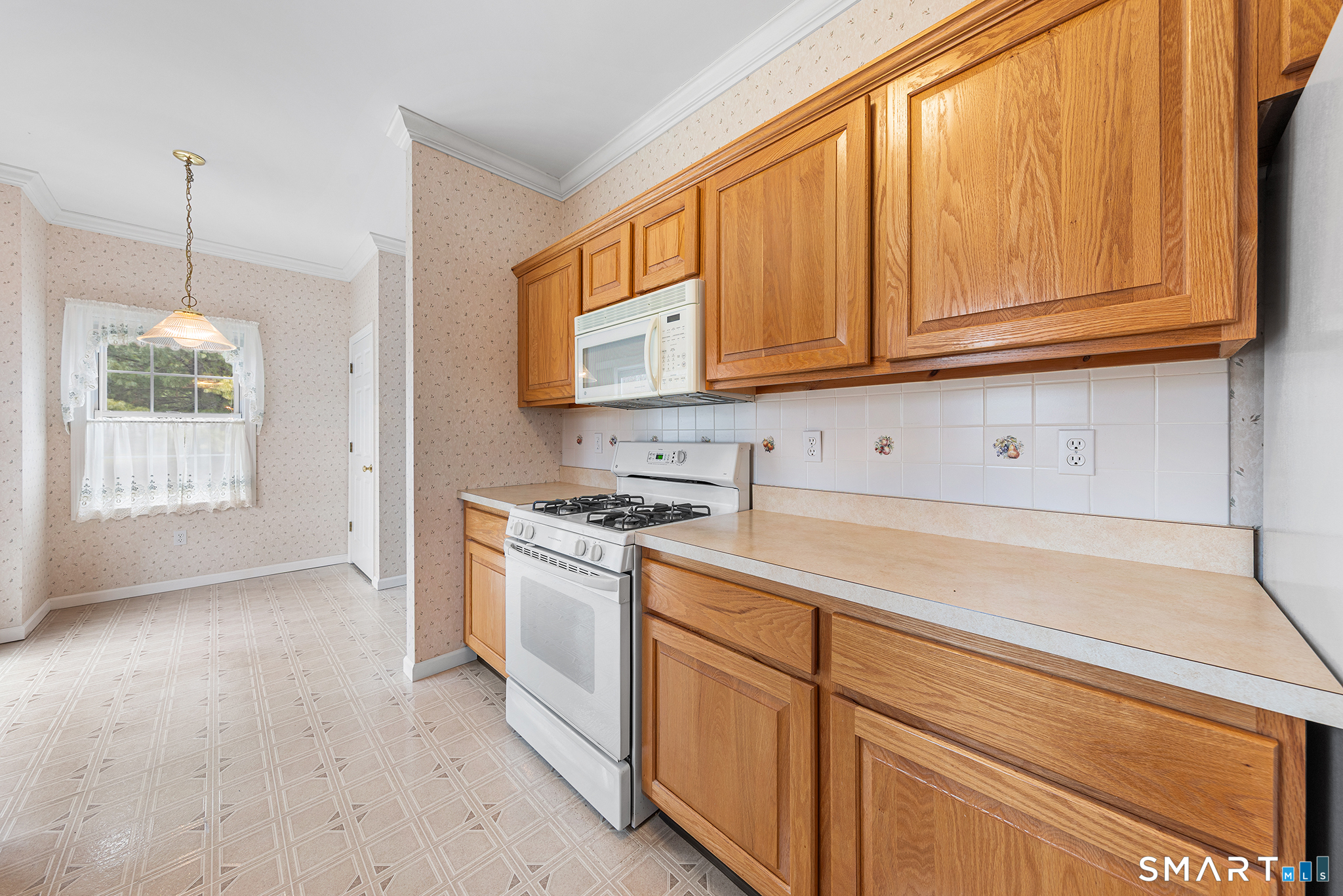 177 Thistle Pond Drive Bloomfield CT 06002