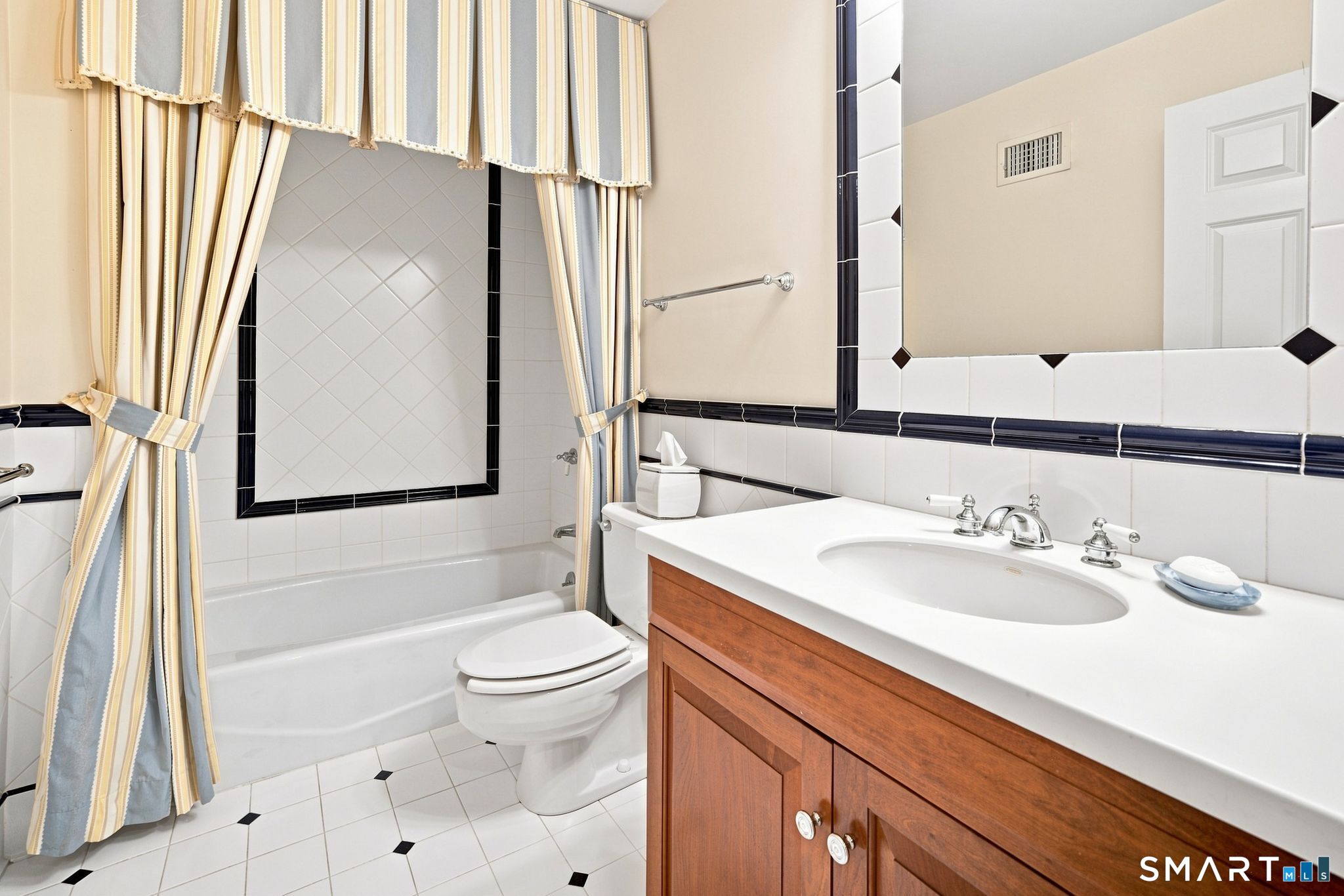 739 Lake Avenue Greenwich CT 06830