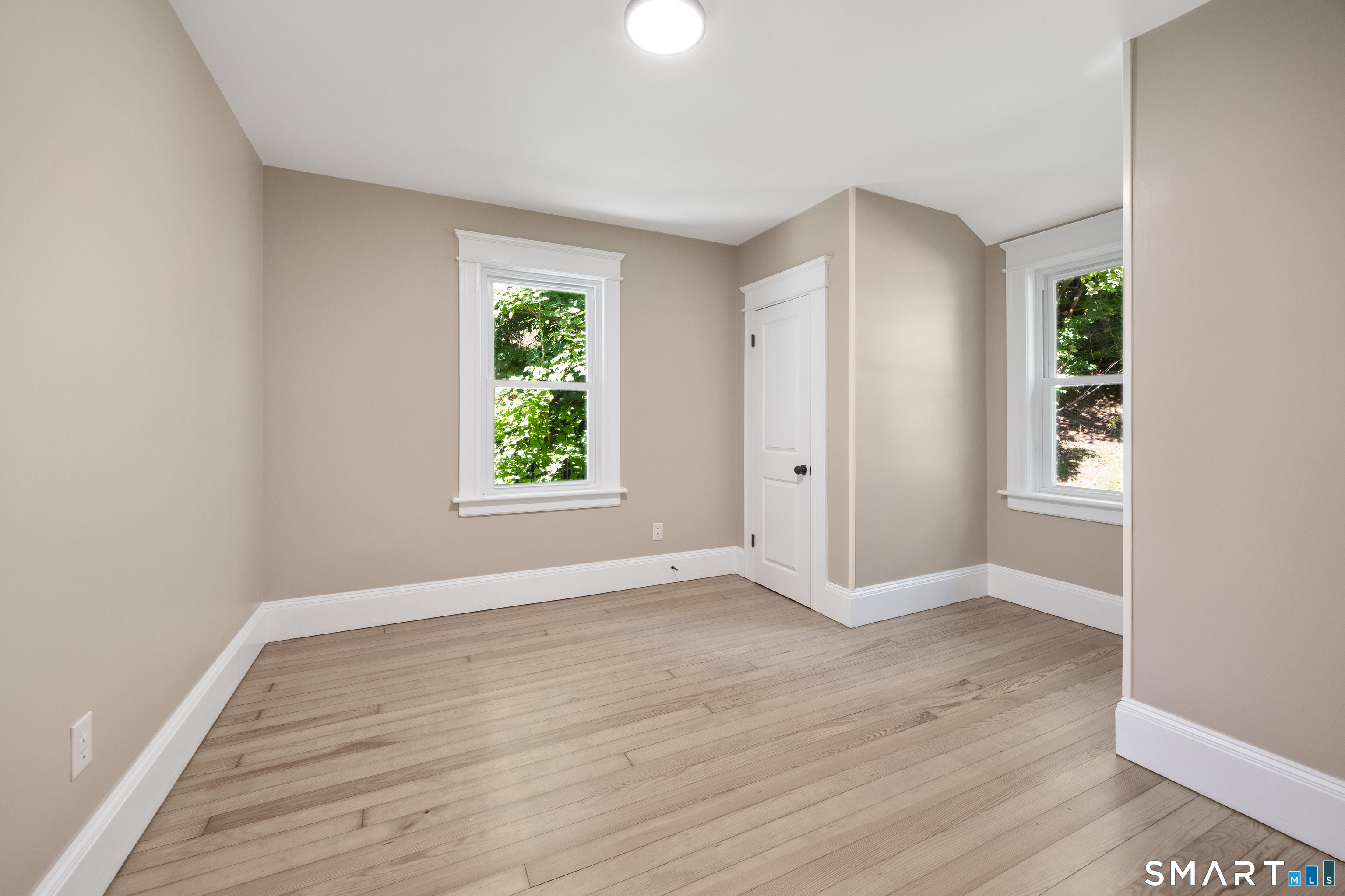 33 Monroe Street Shelton CT 06484