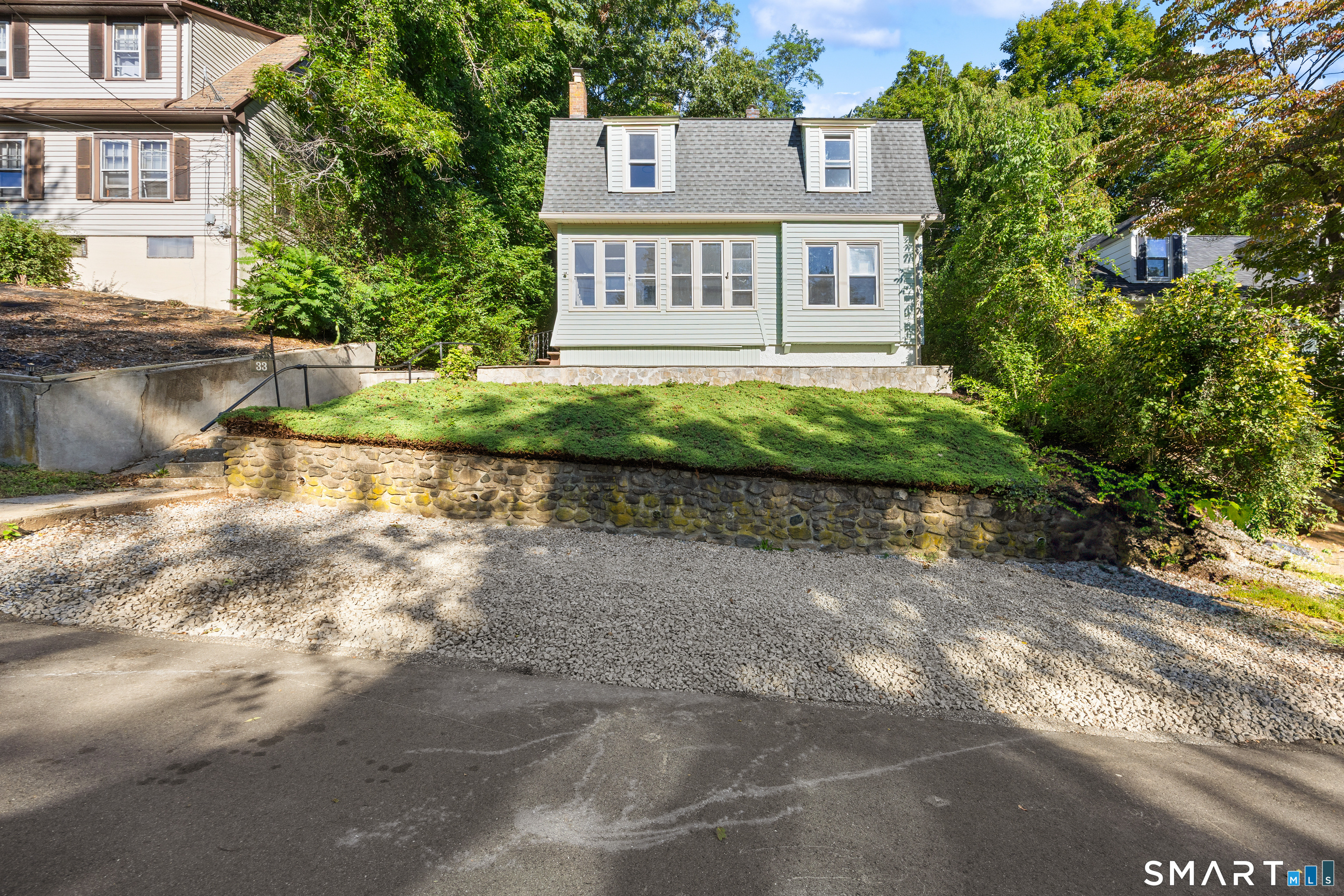 33 Monroe Street Shelton CT 06484