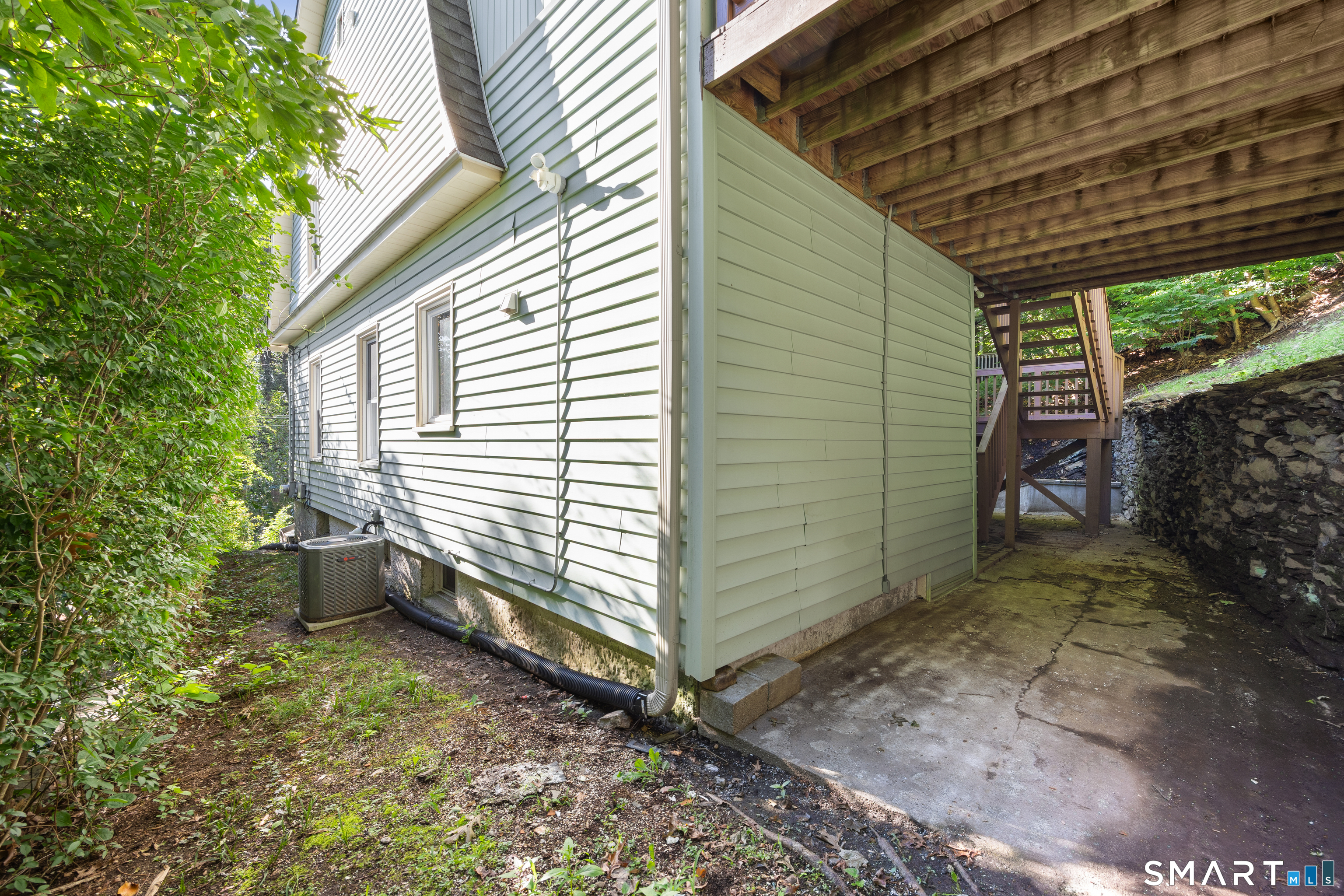 33 Monroe Street Shelton CT 06484