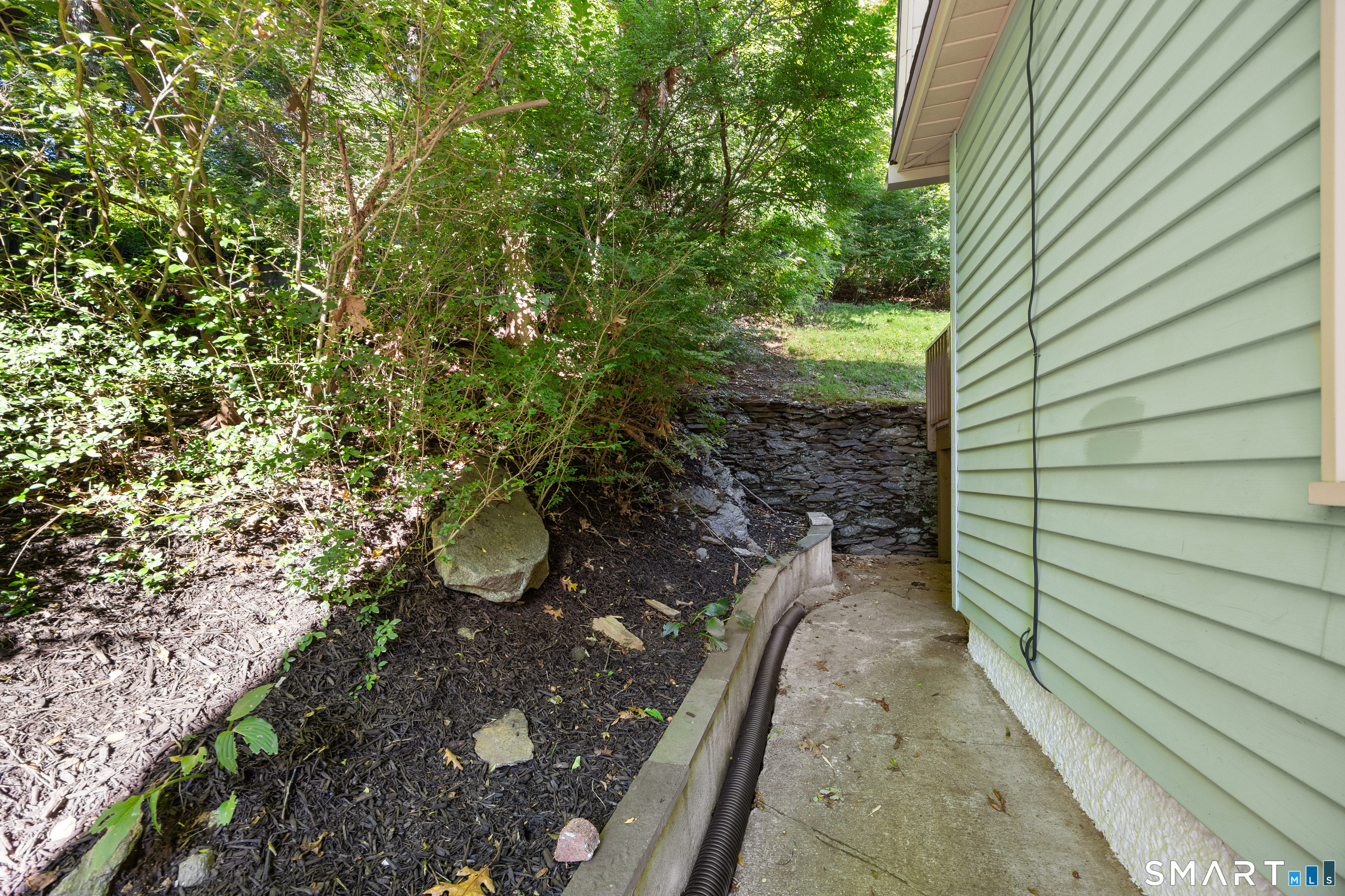 33 Monroe Street Shelton CT 06484