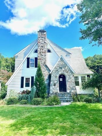 23 Lawncrest Road Danbury CT 06810