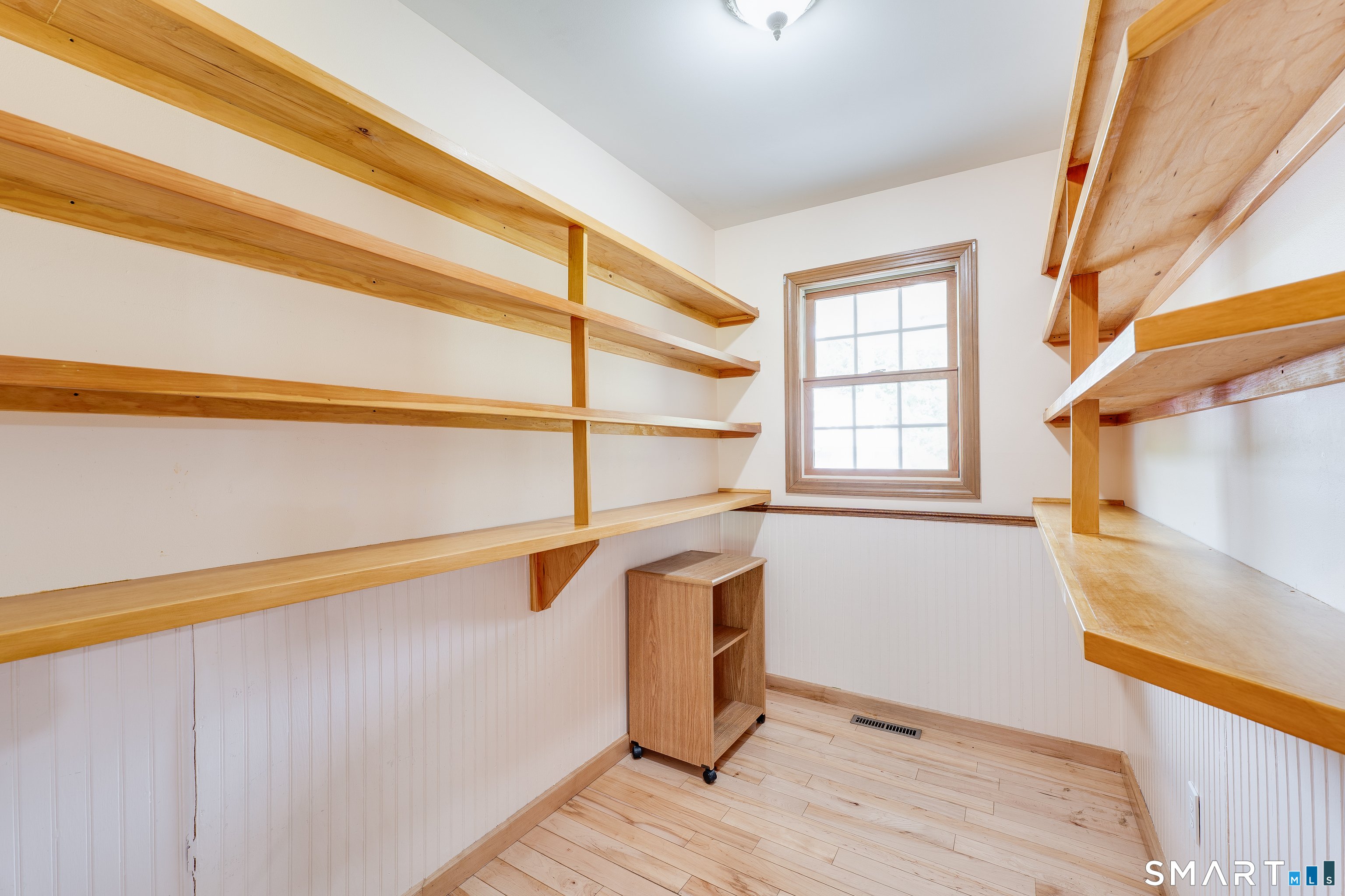 904 South Grand Street East Granby CT 06026