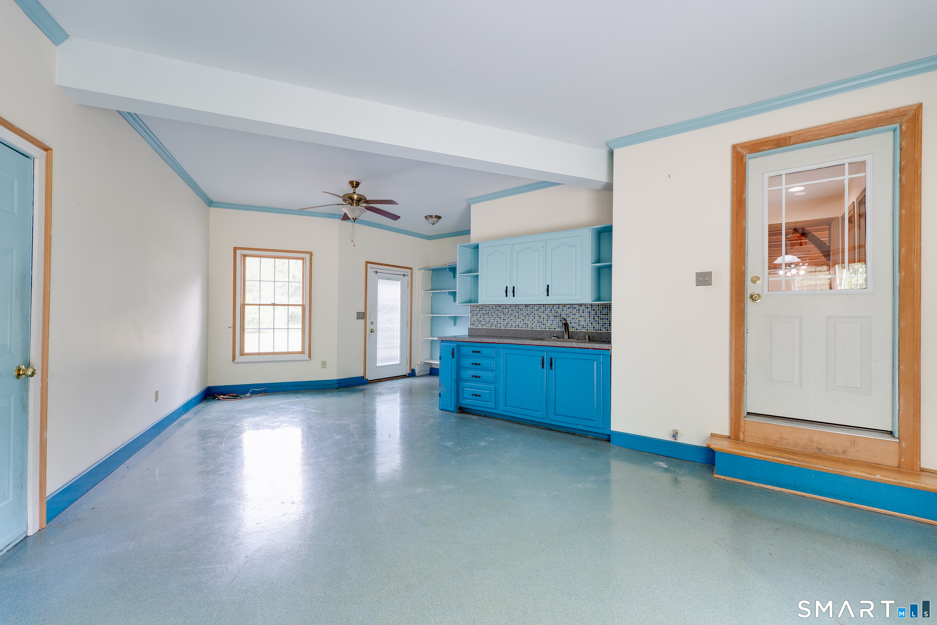 904 South Grand Street East Granby CT 06026