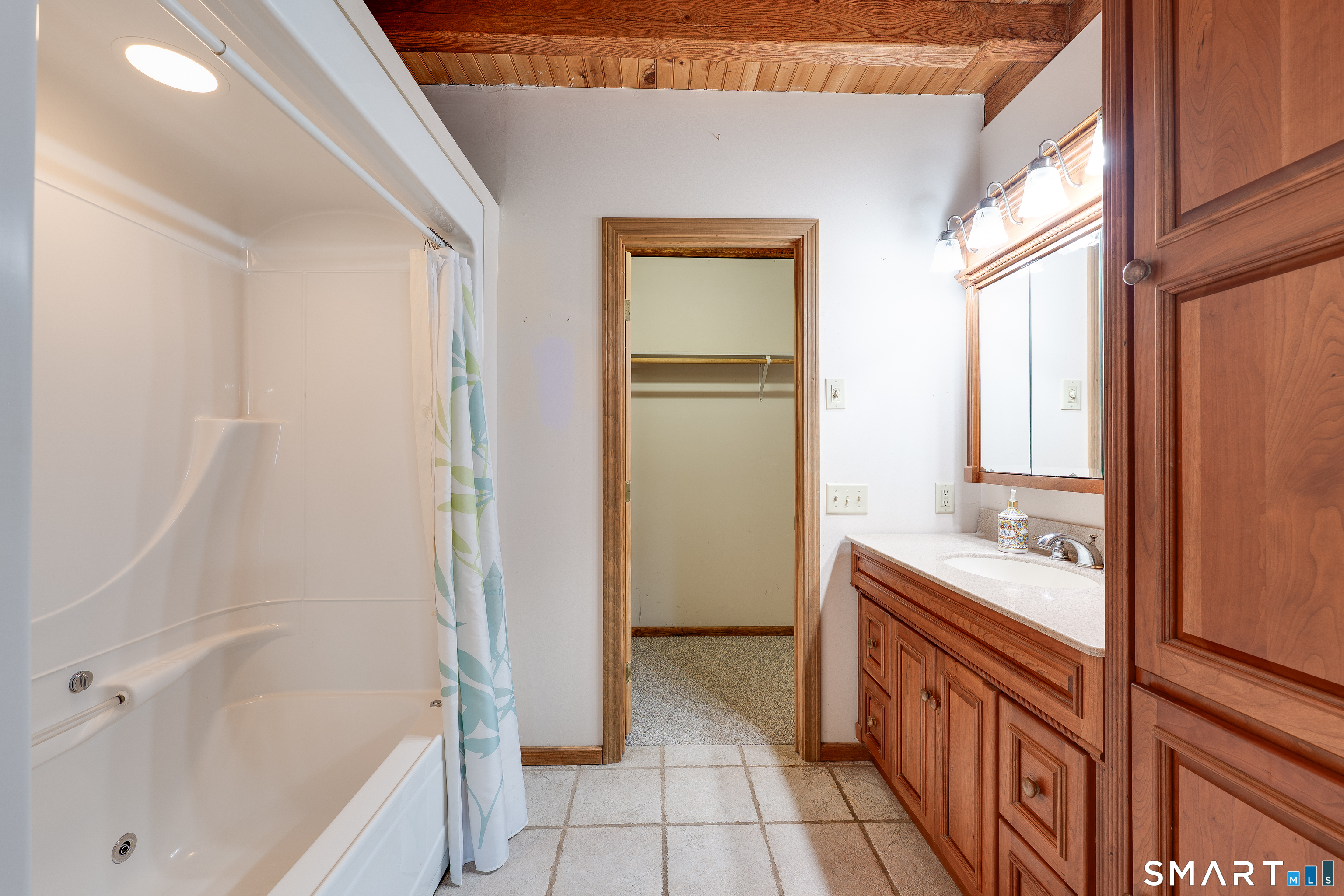 904 South Grand Street East Granby CT 06026