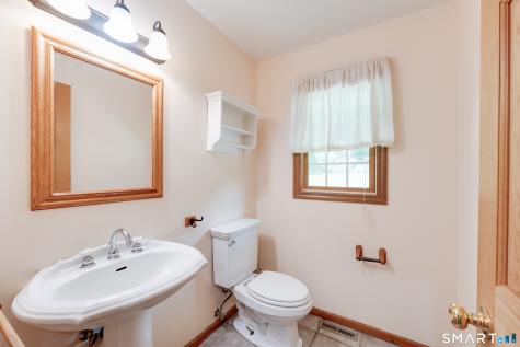 904 South Grand Street East Granby CT 06026