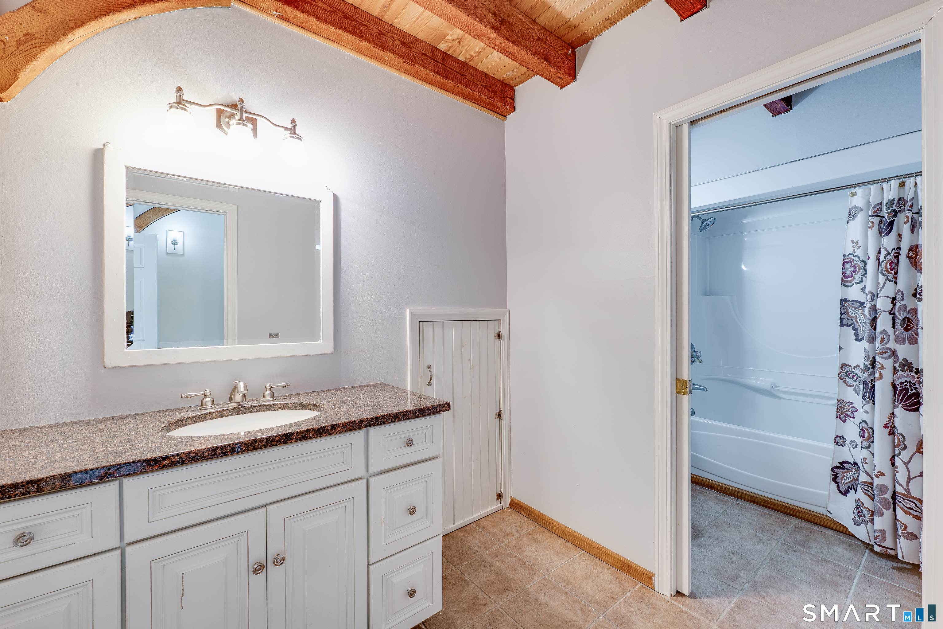 904 South Grand Street East Granby CT 06026