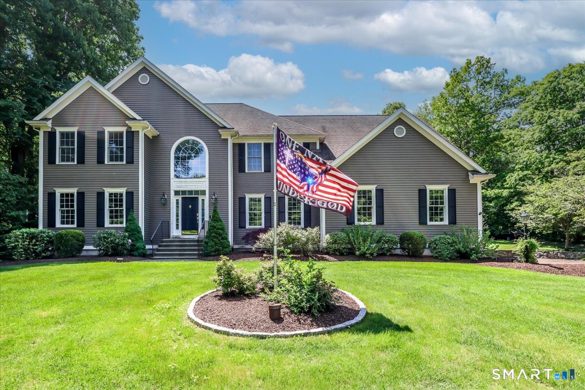 10 Canterbury Lane Newtown CT 06482