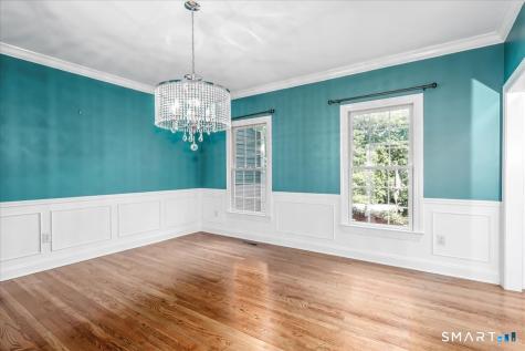 10 Canterbury Lane Newtown CT 06482