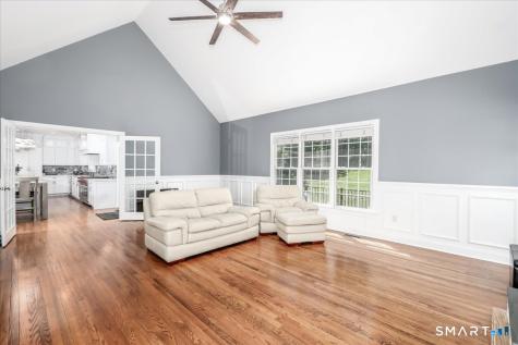 10 Canterbury Lane Newtown CT 06482