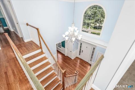10 Canterbury Lane Newtown CT 06482