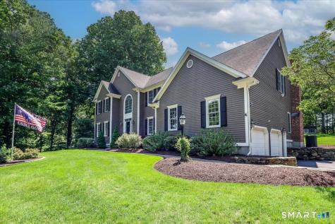 10 Canterbury Lane Newtown CT 06482