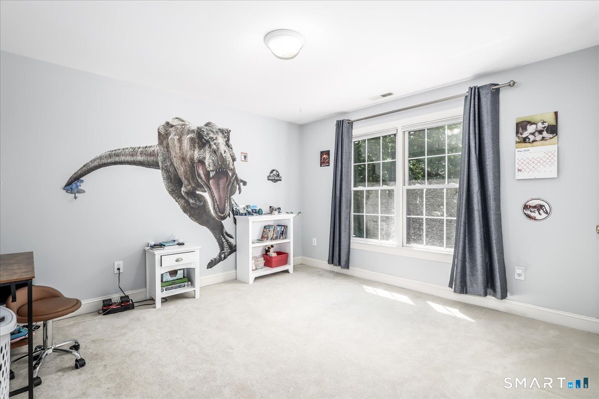 10 Canterbury Lane Newtown CT 06482