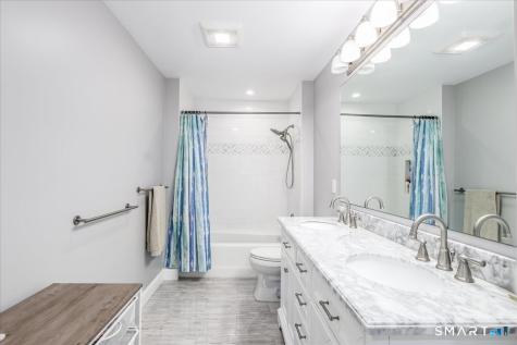 10 Canterbury Lane Newtown CT 06482