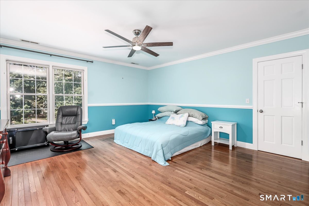 10 Canterbury Lane Newtown CT 06482