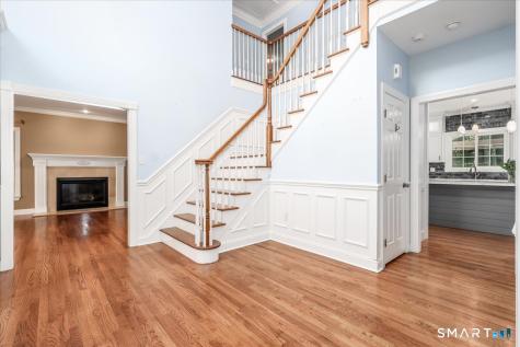 10 Canterbury Lane Newtown CT 06482