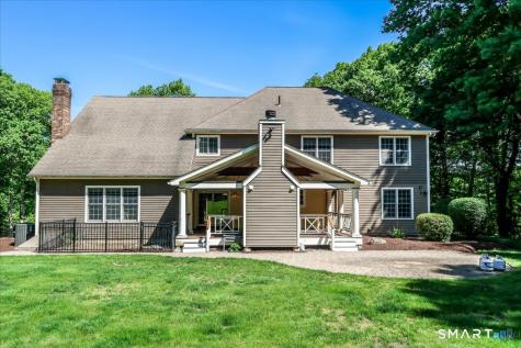 10 Canterbury Lane Newtown CT 06482