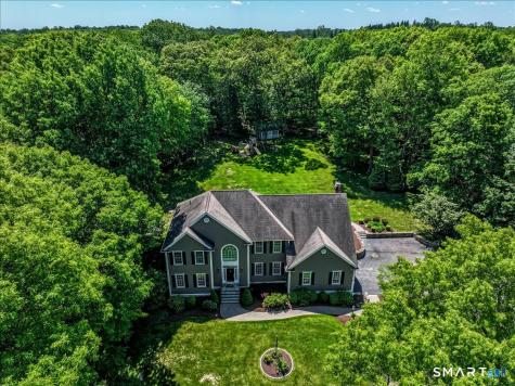 10 Canterbury Lane Newtown CT 06482