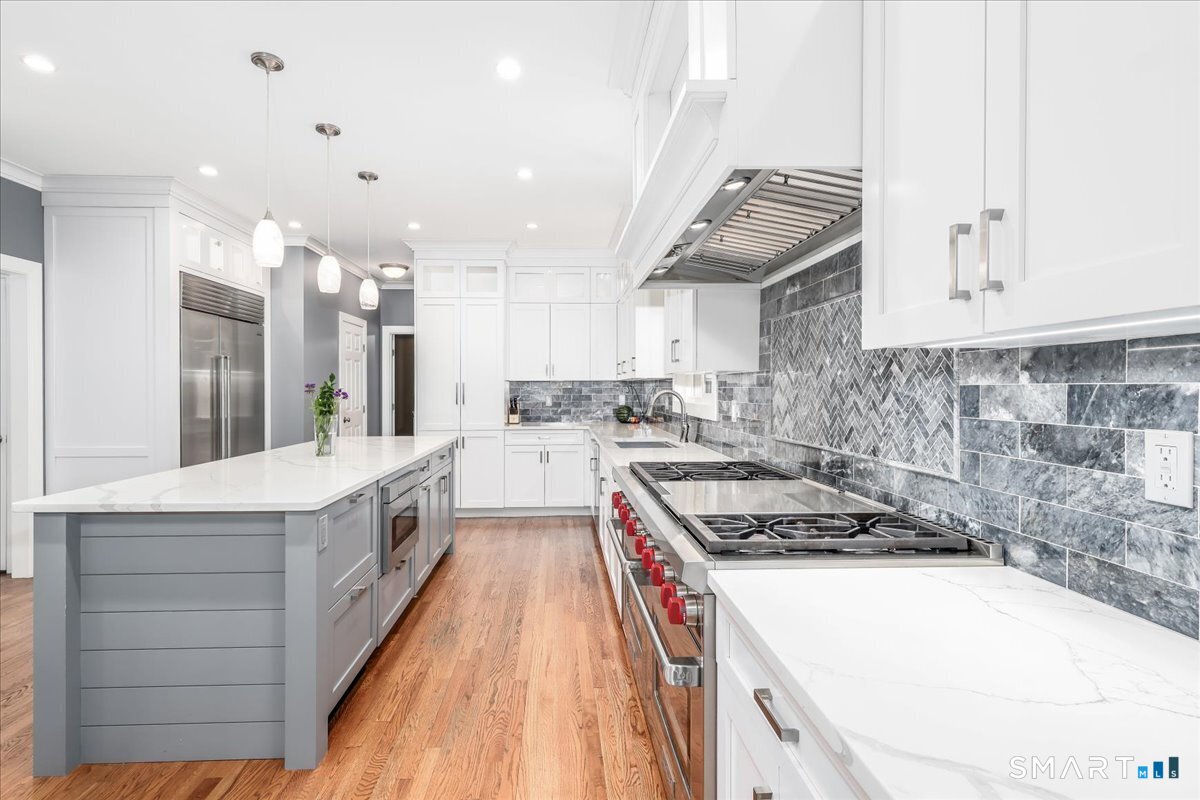 10 Canterbury Lane Newtown CT 06482