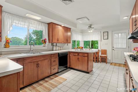 17 Little Plain Road Trumbull CT 06611