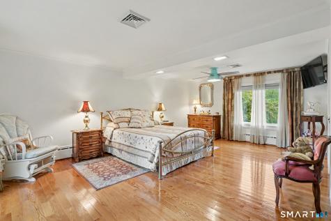17 Little Plain Road Trumbull CT 06611