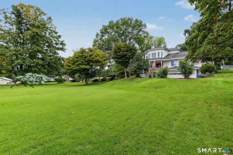 17 Little Plain Road Trumbull CT 06611