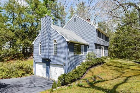 8 Hunter Road Avon CT 06001