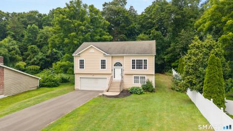 10 West Street Woodbridge CT 06525