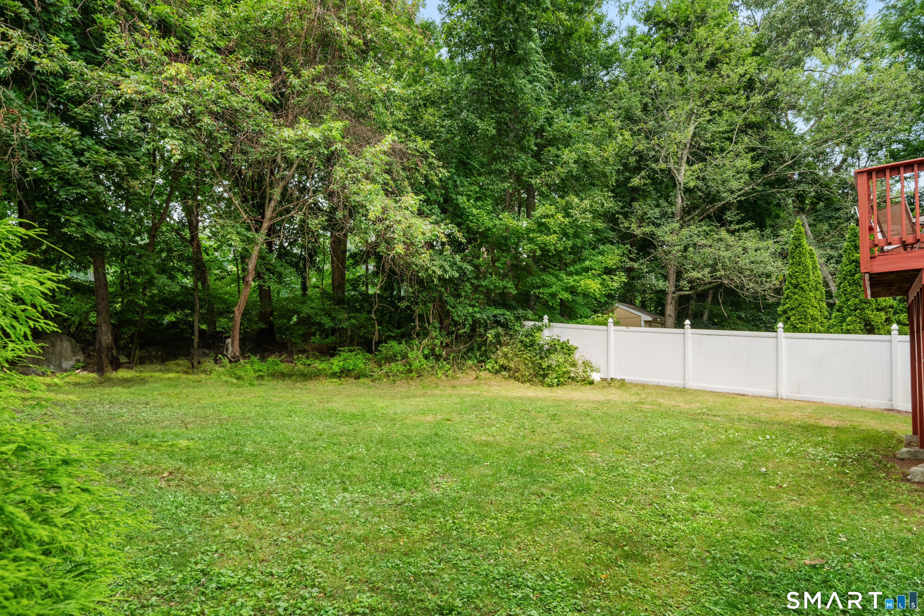 10 West Street Woodbridge CT 06525
