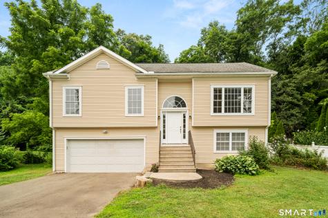 10 West Street Woodbridge CT 06525