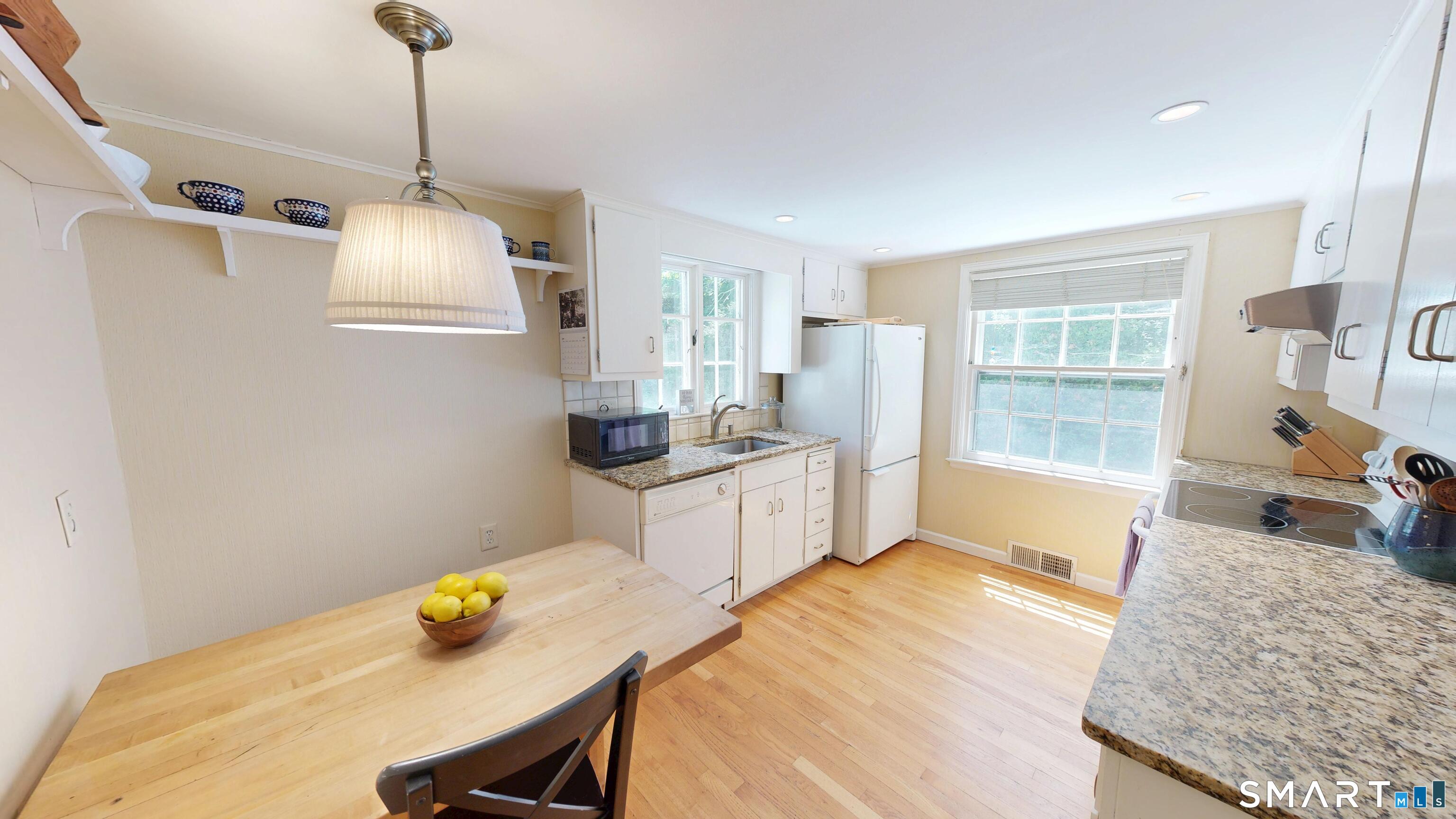 76 Hillsboro Drive West Hartford CT 06107