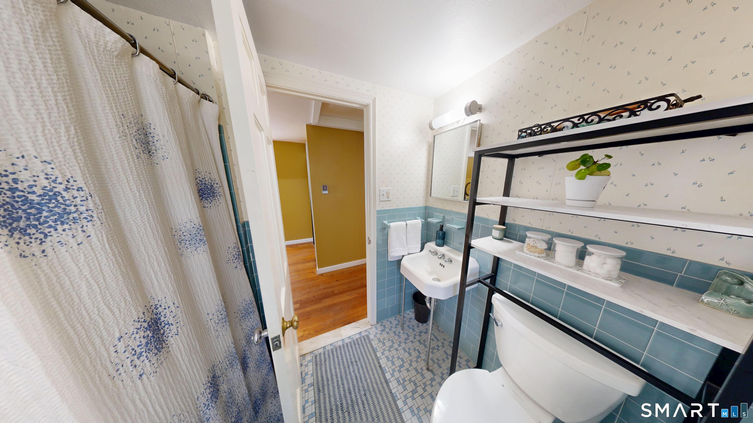 76 Hillsboro Drive West Hartford CT 06107