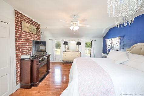 17 Grays Farm Road Weston CT 06883