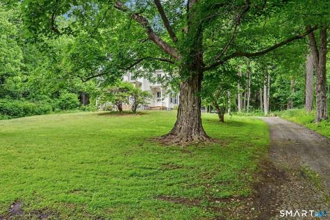 33 Hatch Road Bridgewater CT 06752