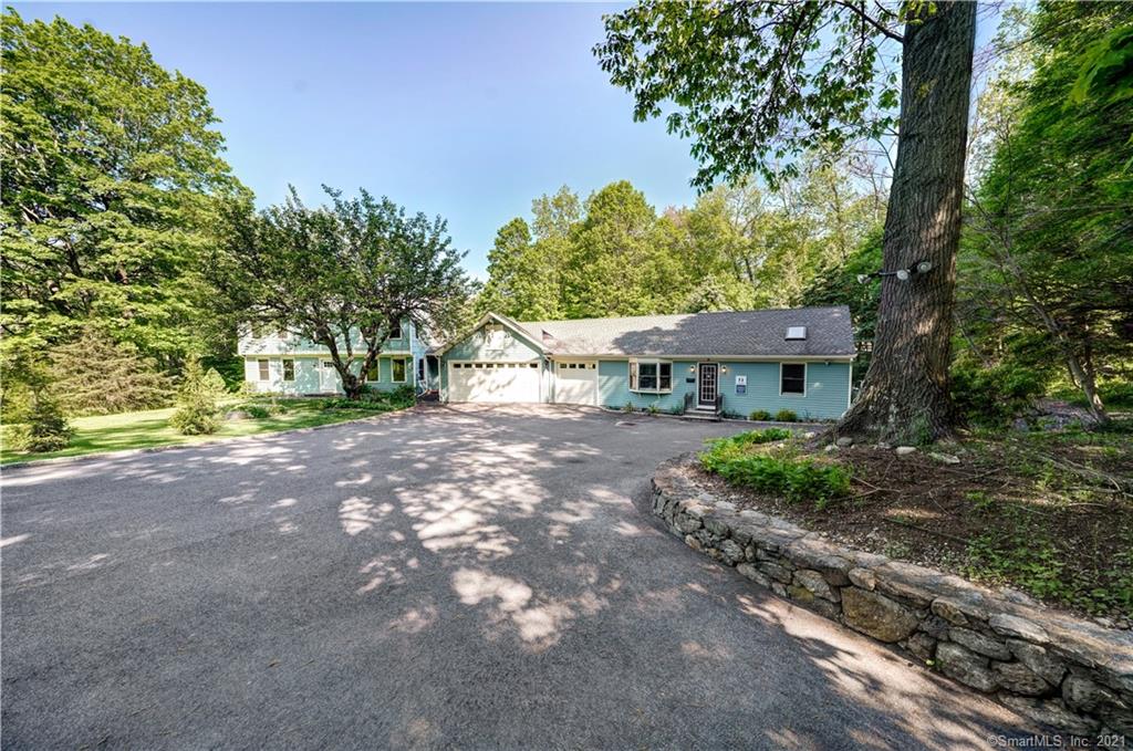 641 Monroe Turnpike Monroe CT 06468