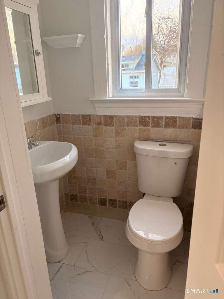 16 Shoreham Road New Haven CT 06512