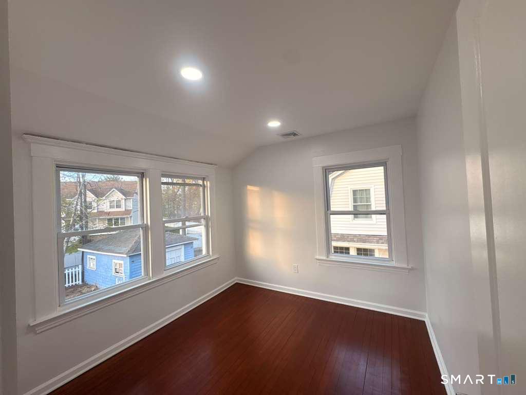 16 Shoreham Road New Haven CT 06512