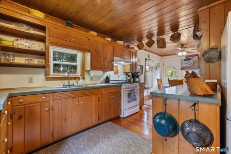 70 Woodstock Road Pomfret CT 06259