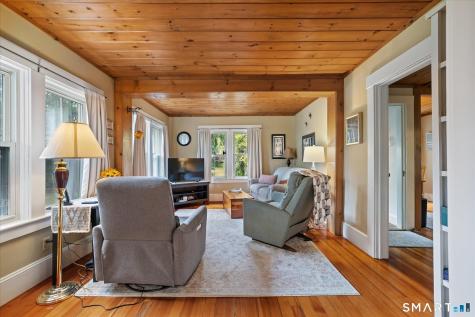70 Woodstock Road Pomfret CT 06259