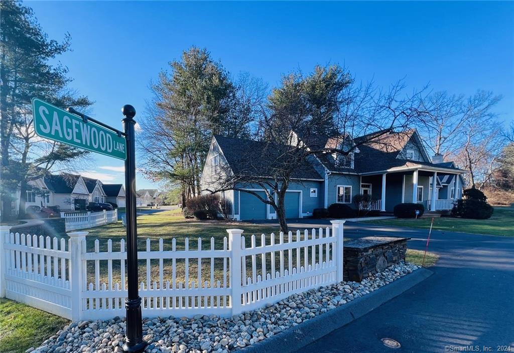 41 Sagewood Lane Windsor CT 06095