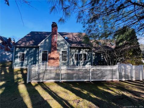 41 Sagewood Lane Windsor CT 06095