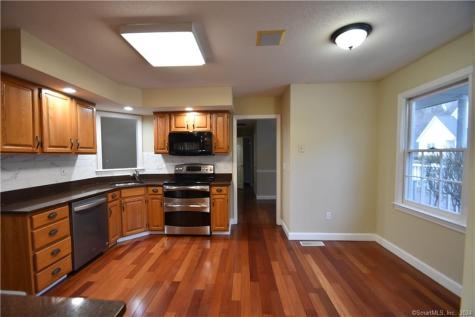 41 Sagewood Lane Windsor CT 06095