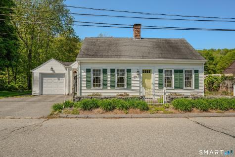 28 Church Lane East Lyme CT 06333