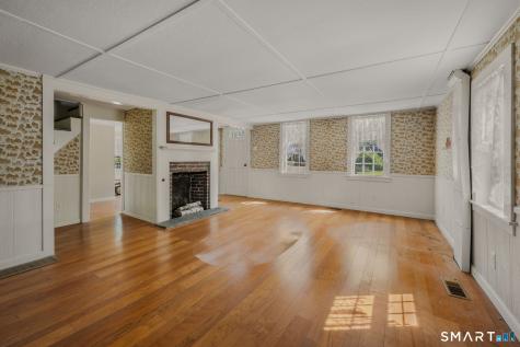 28 Church Lane East Lyme CT 06333