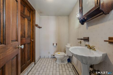 28 Church Lane East Lyme CT 06333
