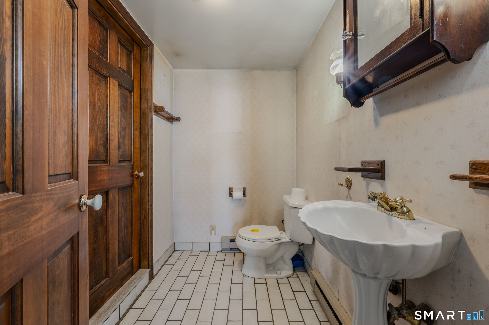 28 Church Lane East Lyme CT 06333