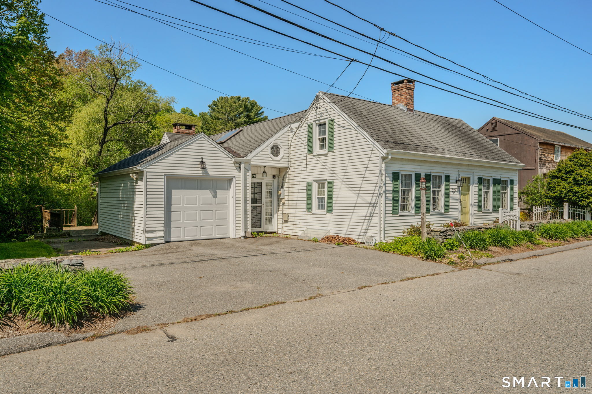 28 Church Lane East Lyme CT 06333
