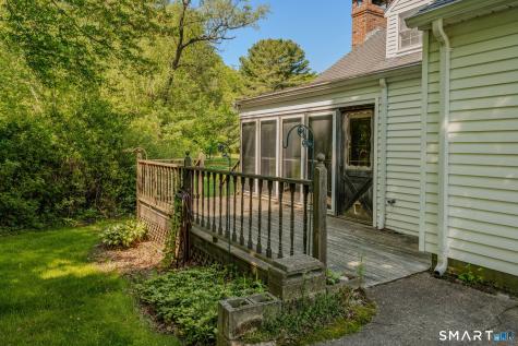 28 Church Lane East Lyme CT 06333